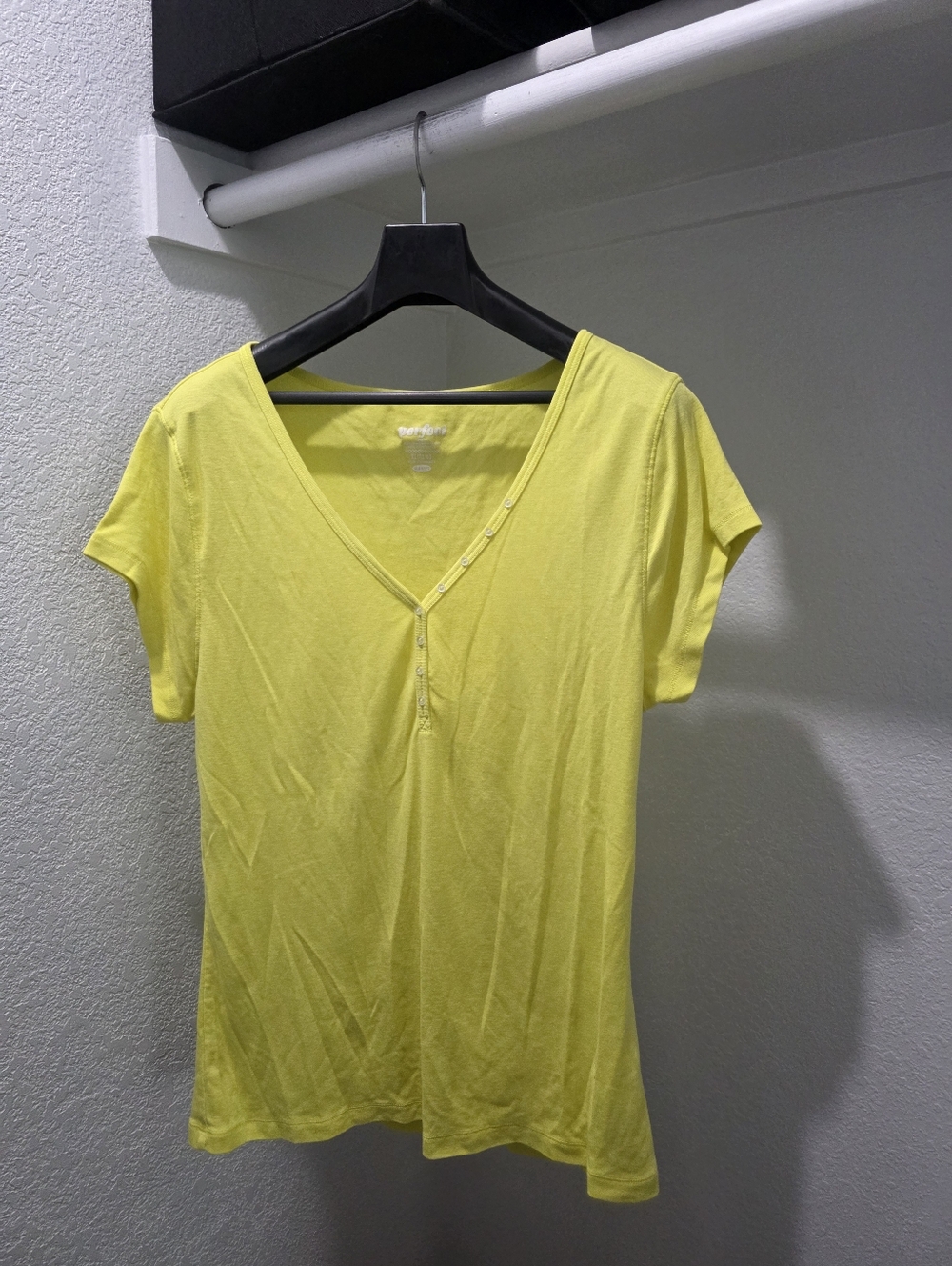 Women's XL yellow short sleeve